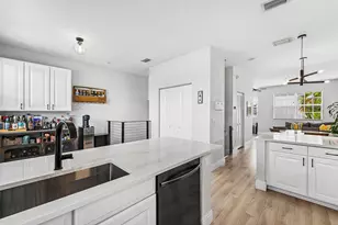 295 NE 5th Ave, Delray Beach, FL 33483 - Photo 11