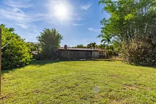 851 Hyde Park Rd, Loxahatchee Groves, FL 33470 - Photo 33