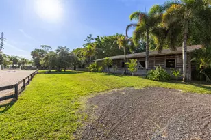 851 Hyde Park Rd, Loxahatchee Groves, FL 33470 - Photo 7