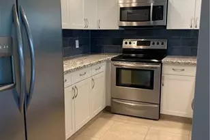 1110 SW 125th Ave, Pembroke Pines, FL 33027 - Photo 3
