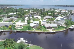 1694 SW Boatswain Pl, Palm City, FL 34990 - Photo 5
