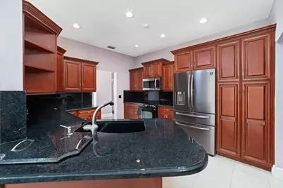 1062 Fairfax Cir W, Boynton Beach, FL 33436 - Photo 13