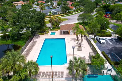 1062 Fairfax Cir W, Boynton Beach, FL 33436 - Photo 47