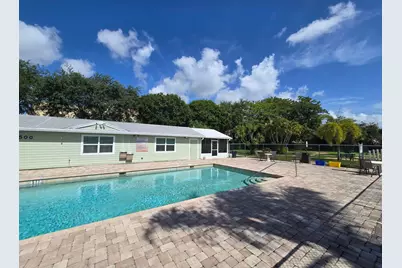1530 Royal Forest Court, West Palm Beach, FL 33406 - Photo 35