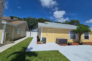 1530 Royal Forest Ct, West Palm Beach, FL 33406 - Photo 3