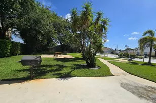 1530 Royal Forest Ct, West Palm Beach, FL 33406 - Photo 39