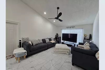 1530 Royal Forest Court, West Palm Beach, FL 33406 - Photo 23