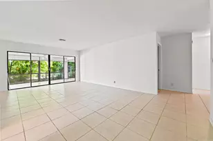 329 Knob Hill Blvd, Boca Raton, FL 33431 - Photo 9