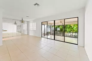 329 Knob Hill Blvd, Boca Raton, FL 33431 - Photo 11