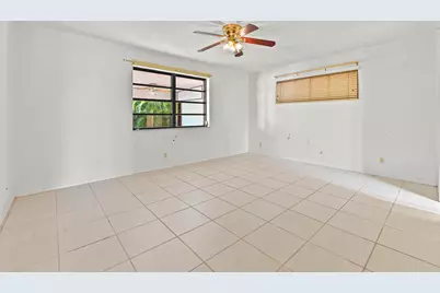 329 Knob Hill Boulevard, Boca Raton, FL 33431 - Photo 23