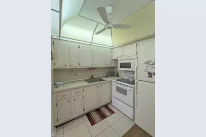 113 E Waltham E, West Palm Beach, FL 33417 - Photo 5
