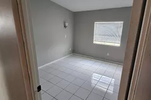 5550 Hemingway Ct, Fort Pierce, FL 34982 - Photo 9