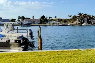 1351 Bayshore Dr, Fort Pierce, FL 34949 - Photo 15