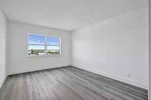 900 NE 18th Ave, Fort Lauderdale, FL 33304 - Photo 3