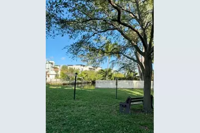 132 S Cypress Road #523, Pompano Beach, FL 33060 - Photo 21