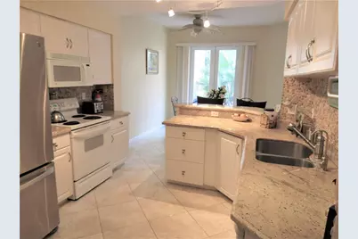 1900 Oceanwalk Lane #117, Lauderdale by the Sea, FL 33062 - Photo 11