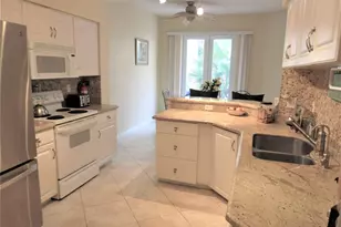 1900 Oceanwalk Ln, Lauderdale by the Sea, FL 33062 - Photo 11