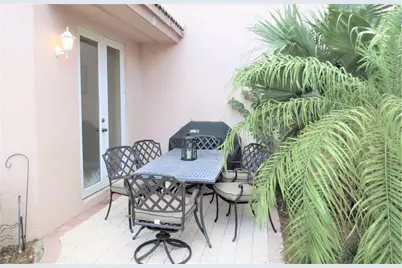 1900 Oceanwalk Lane #117, Lauderdale by the Sea, FL 33062 - Photo 7