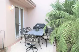 1900 Oceanwalk Ln, Lauderdale by the Sea, FL 33062 - Photo 7