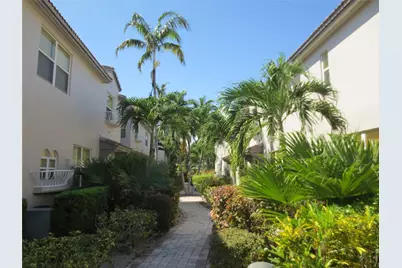 1900 Oceanwalk Lane #117, Lauderdale by the Sea, FL 33062 - Photo 25