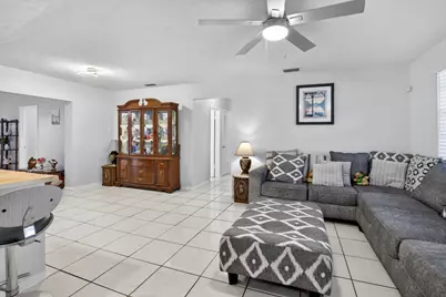 1411 NW 89th Avenue, Pembroke Pines, FL 33024 - Photo 7