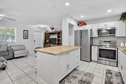 1411 NW 89th Avenue, Pembroke Pines, FL 33024 - Photo 1