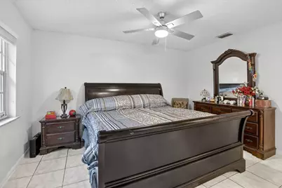 1411 NW 89th Avenue, Pembroke Pines, FL 33024 - Photo 21