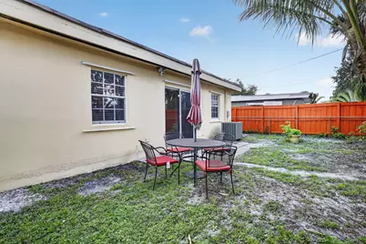 1411 NW 89th Avenue, Pembroke Pines, FL 33024 - Photo 41