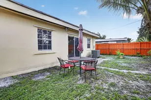 1411 NW 89th Ave, Pembroke Pines, FL 33024 - Photo 41