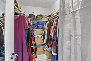 1411 NW 89th Ave, Pembroke Pines, FL 33024 - Photo 27