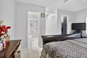 1411 NW 89th Ave, Pembroke Pines, FL 33024 - Photo 23