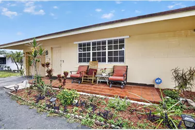 1411 NW 89th Avenue, Pembroke Pines, FL 33024 - Photo 5
