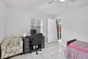1411 NW 89th Ave, Pembroke Pines, FL 33024 - Photo 31