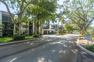 16401 Golf Club Rd, Weston, FL 33326 - Photo 59