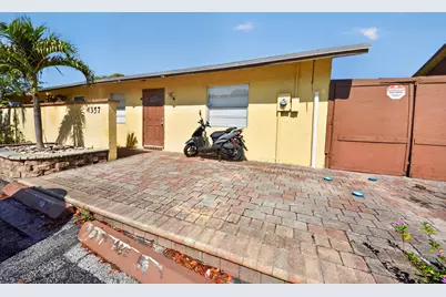 4357 NW 6 Avenue, Deerfield Beach, FL 33064 - Photo 11