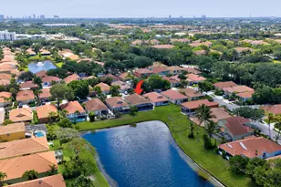 2097 Bonisle Cir, Riviera Beach, FL 33418 - Photo 1