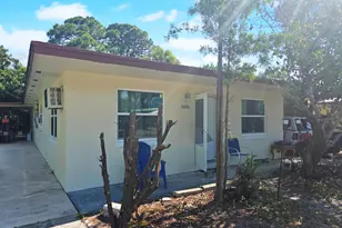515 Palm Ave, Fort Pierce, FL 34982 - Photo 1