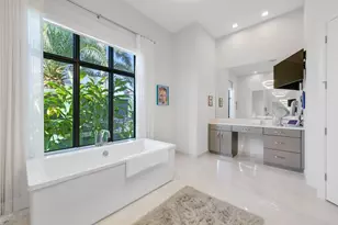 2702 NW 71st Blvd, Boca Raton, FL 33496 - Photo 45