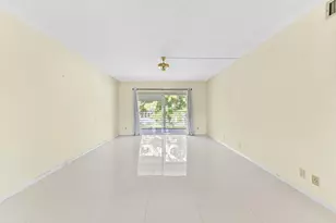 2303 Lucaya Ln, Coconut Creek, FL 33066 - Photo 9