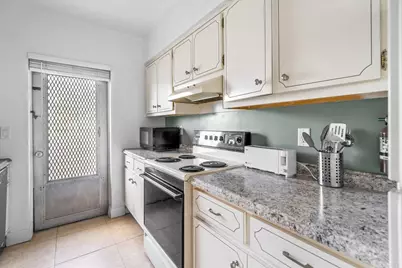 262 SE 9th Avenue #1-4, Deerfield Beach, FL 33441 - Photo 17