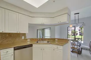 2726 Anzio Ct, Palm Beach Gardens, FL 33410 - Photo 7