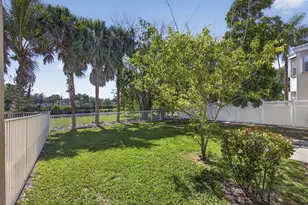 1104 Oakwater Dr, Royal Palm Beach, FL 33411 - Photo 23