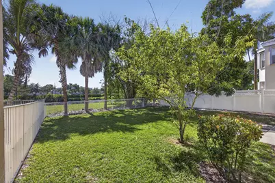 1104 Oakwater Drive, Royal Palm Beach, FL 33411 - Photo 23