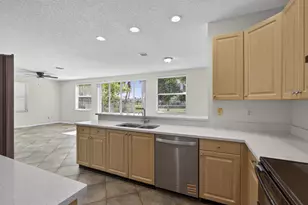 1104 Oakwater Dr, Royal Palm Beach, FL 33411 - Photo 5