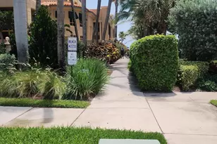 2700 Banyan Rd, Boca Raton, FL 33432 - Photo 15