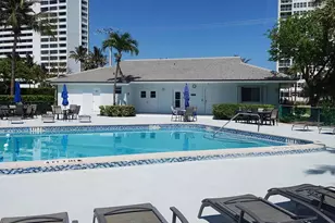 2700 Banyan Rd, Boca Raton, FL 33432 - Photo 15