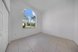 608 W Palm Aire Dr, Pompano Beach, FL 33069 - Photo 9