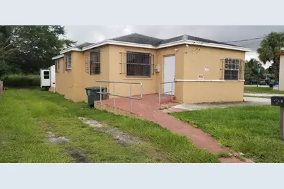 1607 Avenue, Fort Pierce, FL 34950 - Photo 1