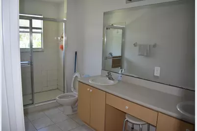 1043 Imperial Lake Road, West Palm Beach, FL 33413 - Photo 15