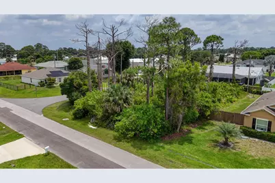 1802 SW Diamond Street, Port Saint Lucie, FL 34953 - Photo 3